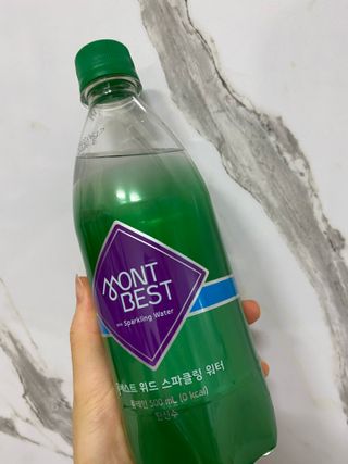 몽베스트 Montbest with Sparkling water Plain 20병 — 5점을 준 리뷰어가 2021년 10월 올린 사용 사진