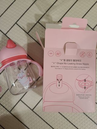 유비맘 트라이탄 코니빨대컵_컬러 랜덤 발송 — 5점을 준 리뷰어가 2021년 1월 올린 사용 사진