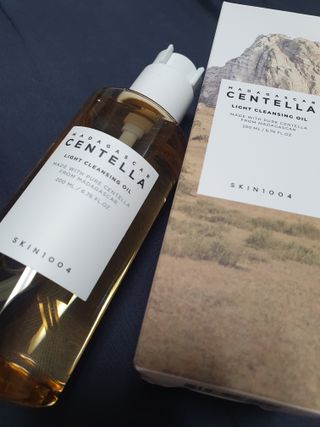 스킨1004 [SKIN1004] 마다가스카르 센텔라 라이트 클렌징 오일 200ml — 5점을 준 리뷰어가 2024년 7월 올린 사용 사진