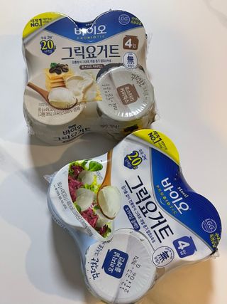 매일바이오 그릭요거트 오리지널 플레인 4개, 로스터리 커피믹스 4개 — 5점을 준 리뷰어가 2021년 12월 올린 사용 사진