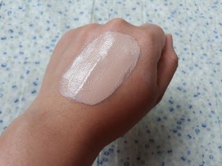 아이앤립 / EYENLIP 아이앤립 루센트 비비크림 2 Color — 3점을 준 리뷰어가 2021년 6월 올린 사용 사진