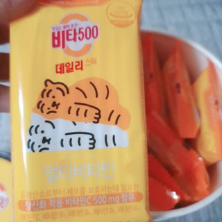 광동생활건강 프리 [광동] VB와 VC를 함유한 멀티 비타민 비타 500 데일리 스틱 180포 — 5점을 준 리뷰어가 2022년 8월 올린 사용 사진