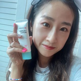 리더스코스메틱 리더스 카밍 바이오틱스 선 에센스 SPF 50+ PA++++ — 5점을 준 리뷰어가 2022년 6월 올린 사용 사진