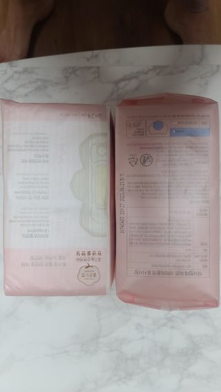 나무드 [유한킴벌리] 좋은느낌 유기농 순면 린넨블렌딩 생리대,롱라이너 중형 36매 1개 + 대형 32매 1개 — 5점을 준 리뷰어가 2021년 10월 올린 사용 사진