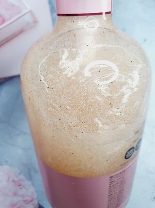 벨먼 내추럴스파 수분광채 스크럽 바디워시 600ml 5종 — 5점을 준 리뷰어가 2022년 5월 올린 사용 사진