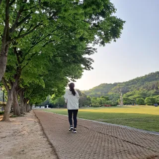 크노텐 후디집업자켓(다이어트땀복) — 5점을 준 리뷰어가 2022년 5월 올린 사용 사진