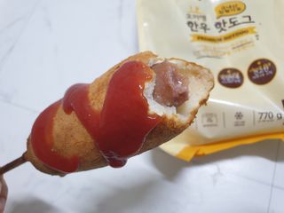 오마뎅 한우핫도그 — 5점을 준 리뷰어가 2021년 6월 올린 사용 사진