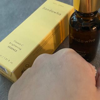 스킨큐어 산다화 비타민c 화이트닝 에센스 30ml — 5점을 준 리뷰어가 2022년 3월 올린 사용 사진