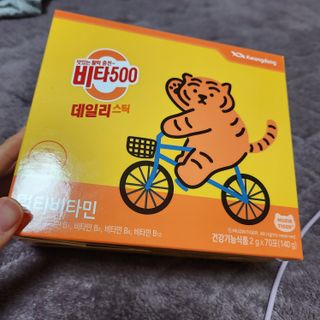 광동제약 [광동] 비타500데일리스틱 70포X2개 + 뚱랑이엽서 + 쇼핑백 증정 — 5점을 준 리뷰어가 2022년 10월 올린 사용 사진