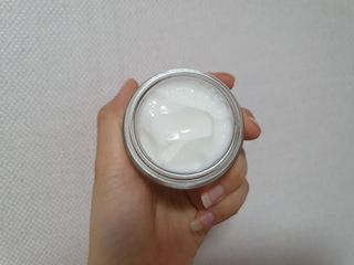아뜰리에 페리끄 글로우 리스토어 크림 — 3.5점을 준 리뷰어가 2021년 7월 올린 사용 사진