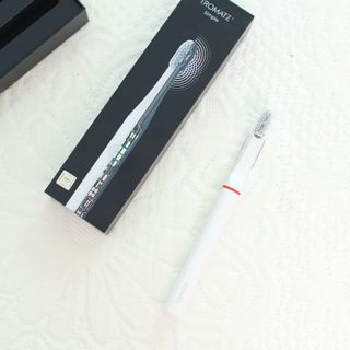 트로마츠 심플 미세전류 칫솔 — 5점을 준 리뷰어가 2022년 5월 올린 사용 사진