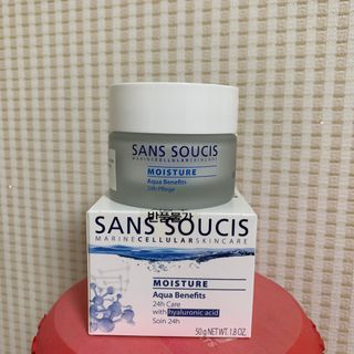 산수시 아쿠아 베네핏 24h 수부지 물광 속건조 수분크림 50ml — 2.5점을 준 리뷰어가 2021년 6월 올린 사용 사진