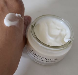 록타비아 Artisan Complete Face Cream — 5점을 준 리뷰어가 2023년 11월 올린 사용 사진