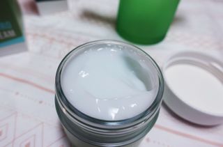 김정문알로에 큐어 큐어 알로에 리프레쉬 젤리 세럼, 큐어 알로에 하이드로 젤리 크림 — 4점을 준 리뷰어가 2021년 3월 올린 사용 사진
