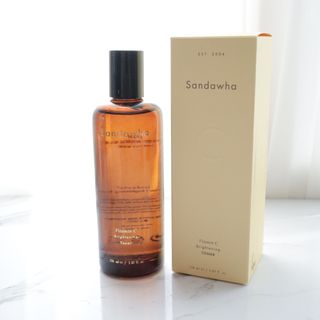 스킨큐어 산다화 비타민c 화이트닝 토너 150ml — 5점을 준 리뷰어가 2021년 12월 올린 사용 사진