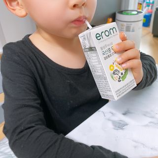 이롬 erom 황성주박사의 국산콩 두유 검은콩과 17곡 — 5점을 준 리뷰어가 2020년 12월 올린 사용 사진