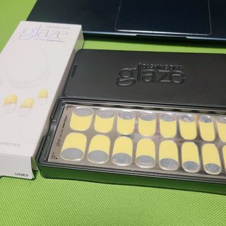 데싱디바 글레이즈 젤네일 스프링 프렌치 네일_5종 중 택 1 — 4점을 준 리뷰어가 2021년 9월 올린 사용 사진