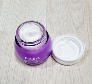 [후르디아] 72시간 블루베리 속살 수분크림 — 5점을 준 리뷰어가 2021년 5월 올린 사용 사진