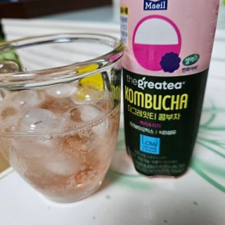 더그레잇티 콤부차 [매일유업] 더그레잇티 44kcal 콤부차 300ml *12개입 (오리지널 6개+베리리치 6개) — 4점을 준 리뷰어가 2023년 7월 올린 사용 사진