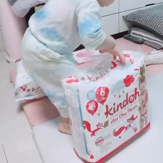 킨도 프리미엄 에어드라이v2 팬티형 기저귀 — 5점을 준 리뷰어가 2021년 7월 올린 사용 사진