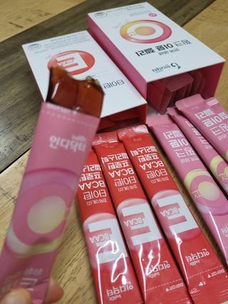 인디닥터 면역 생생 핑크 이뮨 젤리 + 타이탄 BCAA 프로틴 젤리스틱 — 5점을 준 리뷰어가 2022년 5월 올린 사용 사진