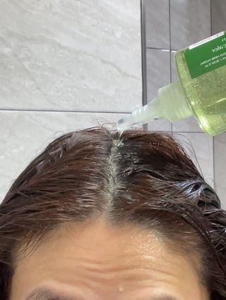닥터시드 티트리 앤 라임 비건 지성케어 쿨 탈모 두피 워터 스케일러 — 5점을 준 리뷰어가 2024년 5월 올린 사용 사진