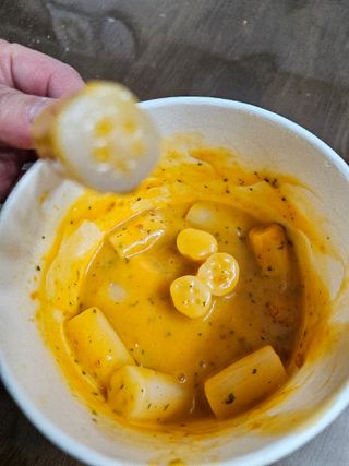 나우  [요리궁리] B타입 ( 매콤, 치즈, 매콤까르보 ) 꽃떡볶이 6개입 세트 — 5점을 준 리뷰어가 2025년 3월 올린 사용 사진