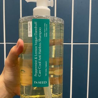 닥터시드 페퍼민트 앤 레몬 비건 비듬케어 쿨 탈모 샴푸 (1000ml) — 5점을 준 리뷰어가 2023년 8월 올린 사용 사진
