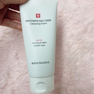 바디셀런스 벤토나이트 데일리 약산성 딥클렌징폼 120ml — 5점을 준 리뷰어가 2021년 12월 올린 사용 사진