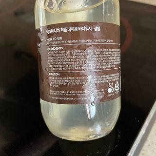 빅그린 니치 퍼퓸 바이옴바디워시 500ml(상탈, 블랙베리&베이, 블랑쉐 3종 중 택1) — 5점을 준 리뷰어가 2022년 8월 올린 사용 사진