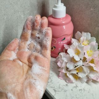 [후르디아] 복숭아 바디워시+바디에센스 세트 — 5점을 준 리뷰어가 2021년 11월 올린 사용 사진