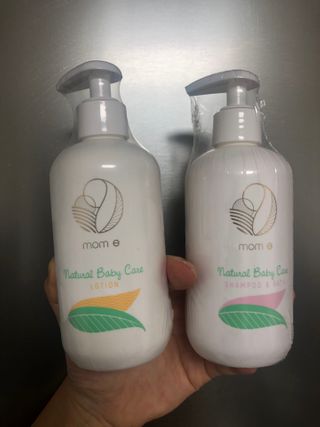 mom e 맘이 내추럴 베이비 케어 샴푸앤바스+로션 — 5점을 준 리뷰어가 2021년 1월 올린 사용 사진
