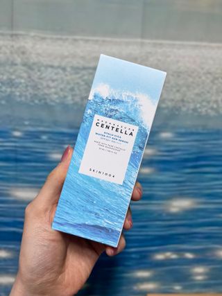 [스킨1004] 마다가스카르 센텔라 히알루-시카 워터핏 선세럼 50ml — 5점을 준 리뷰어가 2024년 5월 올린 사용 사진