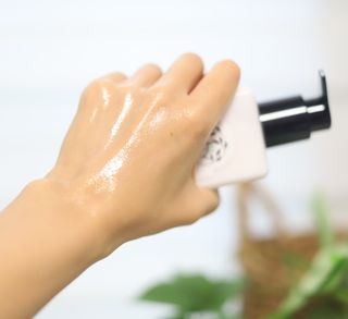 줄라이 모닝 _ JULY MORNING 줄라이모닝 하이드레이팅 퍼퓸드 바디앤핸드 에멀젼 — 5점을 준 리뷰어가 2021년 12월 올린 사용 사진