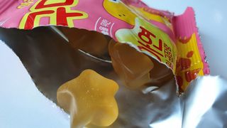 브이푸드 야쿠르트 구미젤리 — 5점을 준 리뷰어가 2021년 4월 올린 사용 사진