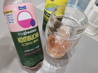 더그레잇티 콤부차 300ml *12개입 (오리지널 6개+베리리치 6개) — 5점을 준 리뷰어가 2022년 7월 올린 사용 사진