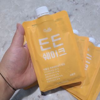 [덜다] 든든 식물성 단백질 쉐이크 40g X 7입 (곡물/딸기) — 5점을 준 리뷰어가 2023년 8월 올린 사용 사진