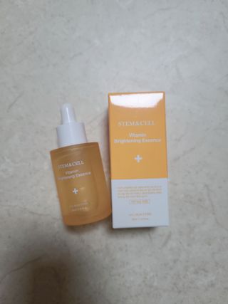 체르엠 스템앤셀 비타민 브라이트닝 에센스 30ml 1개 — 5점을 준 리뷰어가 2022년 4월 올린 사용 사진