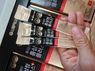 서울약사신협_투데이홍삼정플러스스틱_10g x 60포 — 5점을 준 리뷰어가 2021년 7월 올린 사용 사진