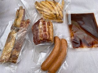 [테이스티나인] [레디잇x부루마불] 부어스트 바베큐 플래터 1000g — 5점을 준 리뷰어가 2022년 4월 올린 사용 사진