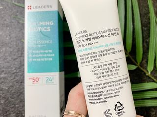 리더스코스메틱 리더스 카밍 바이오틱스 선 에센스 SPF 50+ PA++++ — 5점을 준 리뷰어가 2022년 7월 올린 사용 사진