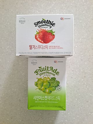 [복음자리] 바리스타 패키지 2종 랜덤발송 (딸기스무디 스틱+샤인머스캣에이드 or 망고스무디+자몽에이드) — 5점을 준 리뷰어가 2022년 7월 올린 사용 사진