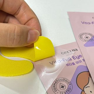 세뚜아(Cettua) 나우[세뚜아] 비타풀 아이 패치 Cettua Vita-Full Eye Patch — 5점을 준 리뷰어가 2024년 4월 올린 사용 사진