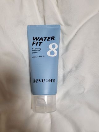 나우 [리브엠]피부 속부터 겹겹이, 촘촘하게! 워터핏8중 수분착붙 크림 — 5점을 준 리뷰어가 2025년 1월 올린 사용 사진