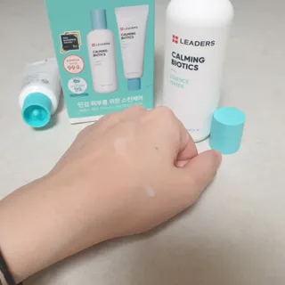 리더스코스메틱 리더스 카밍 바이오틱스 #1등 진정 기획세트 [에센스 워터150ml + 크림 마스크80ml] — 5점을 준 리뷰어가 2022년 9월 올린 사용 사진