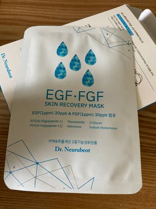 Dr.느루벗 느루벗 EGF FGF 스킨 리커버리 마스크 10장 — 5점을 준 리뷰어가 2021년 3월 올린 사용 사진