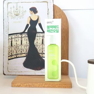 비알티씨 BRTC 안티폴루션 앤 블랙헤드 클렌징오일 300ml — 5점을 준 리뷰어가 2022년 12월 올린 사용 사진