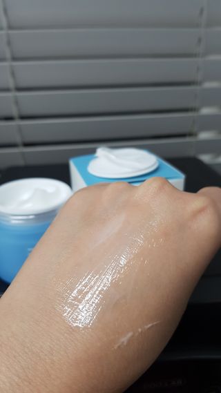 Dr.느루벗 느루벗 모이스쳐 24 크림 — 5점을 준 리뷰어가 2021년 1월 올린 사용 사진