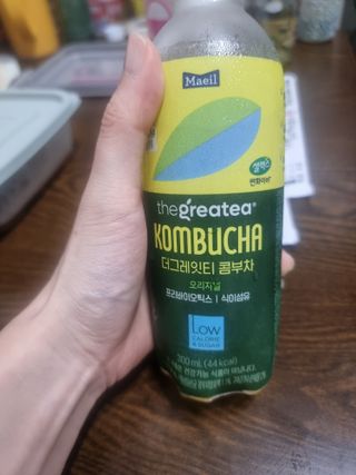 더그레잇티 콤부차 [매일유업] 더그레잇티 44kcal 콤부차 300ml *12개입 (오리지널 6개+베리리치 6개) — 5점을 준 리뷰어가 2023년 8월 올린 사용 사진