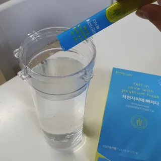 메디포스트 모비타 바디코드 식이섬유 차전자피에 빠지다 30포 — 5점을 준 리뷰어가 2022년 12월 올린 사용 사진